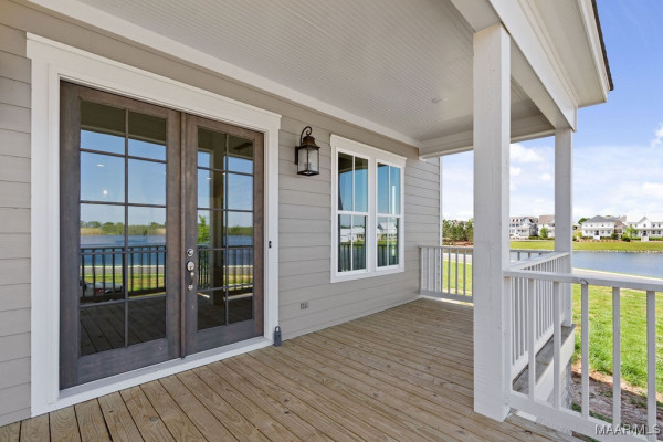 279 Crosslake Way