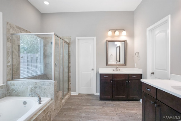 9416 Crescent Lodge Circle
