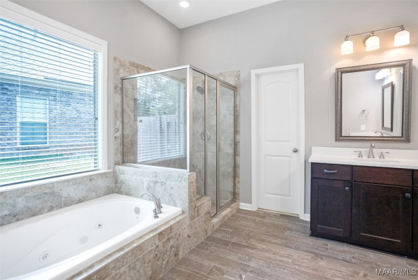 9416 Crescent Lodge Circle