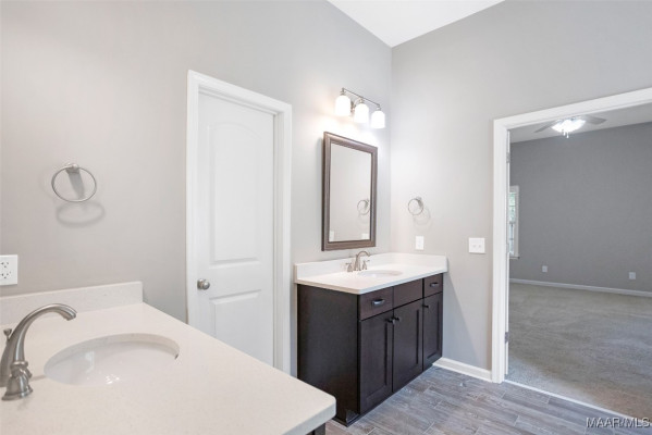 9416 Crescent Lodge Circle