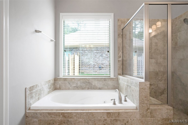 9416 Crescent Lodge Circle