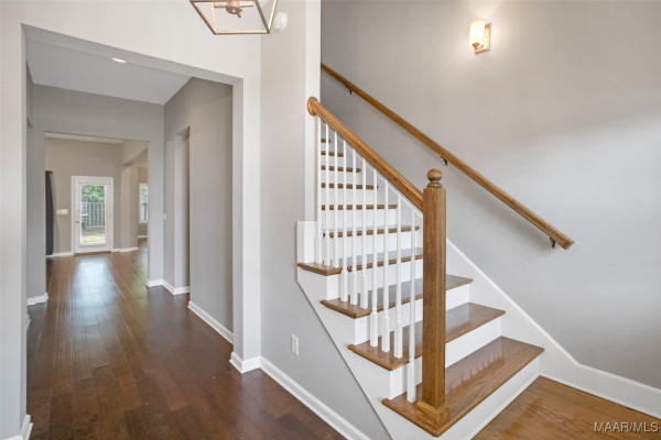 9416 Crescent Lodge Circle