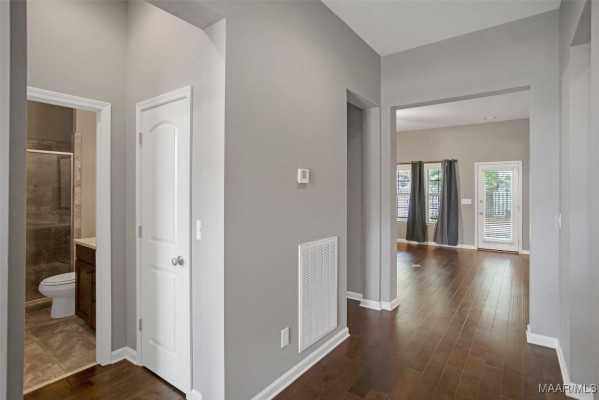 9416 Crescent Lodge Circle