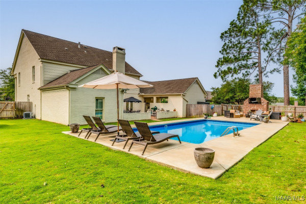 2751 Fernway Drive