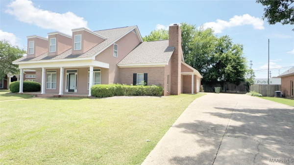 1571 Meriwether Circle