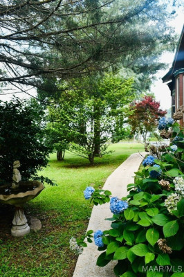 813 Lake Region Circle