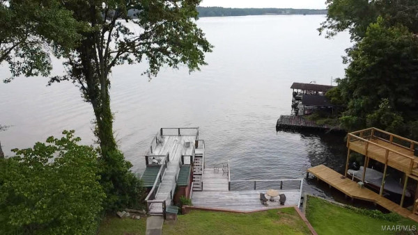 813 Lake Region Circle