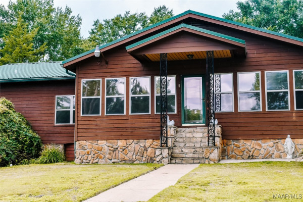 813 Lake Region Circle