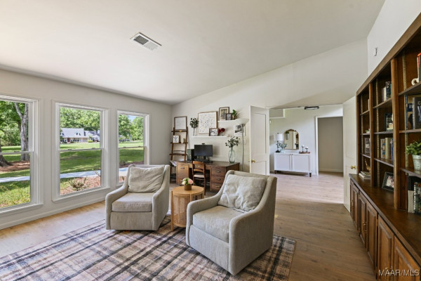 838 Williamsburg Drive