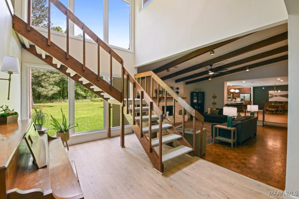 838 Williamsburg Drive