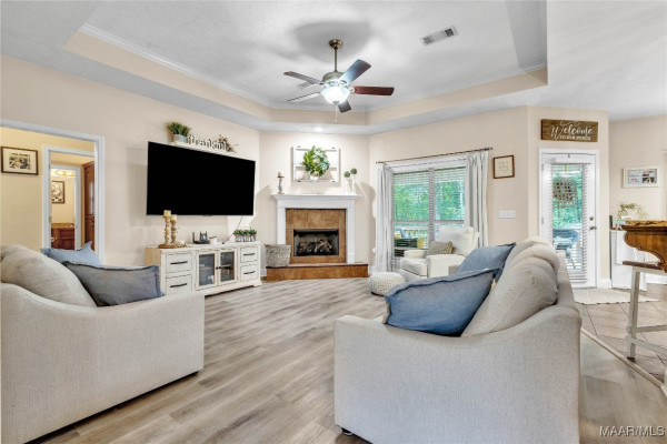 190 Sherwood Trail