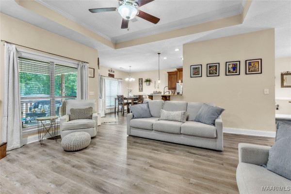 190 Sherwood Trail