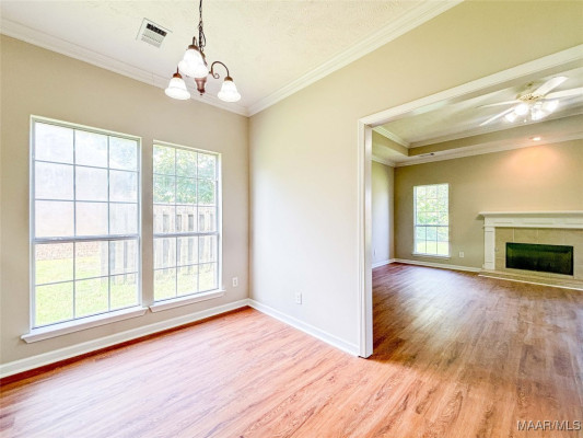 9436 BROADLEAF Drive