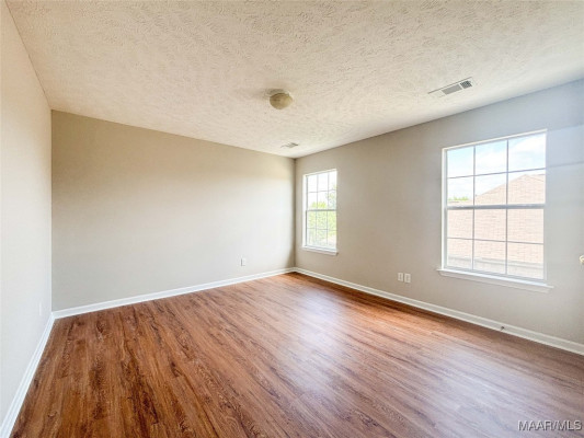 9436 BROADLEAF Drive