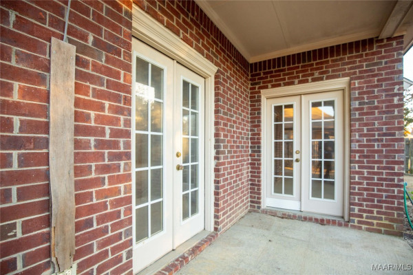 9436 BROADLEAF Drive