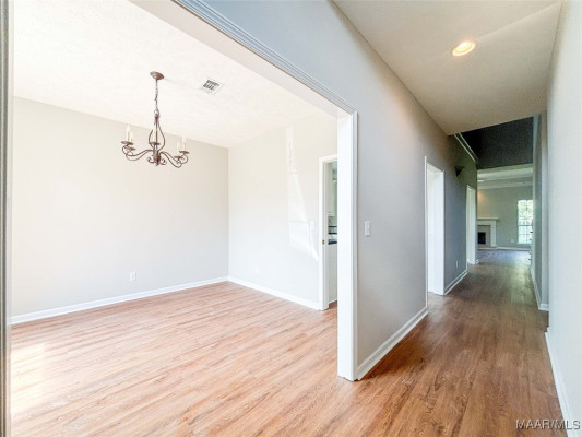 9436 BROADLEAF Drive