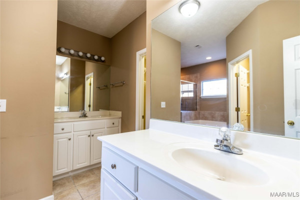 9436 BROADLEAF Drive