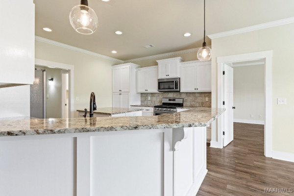 12 Crescent Ridge Court