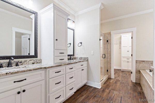 12 Crescent Ridge Court