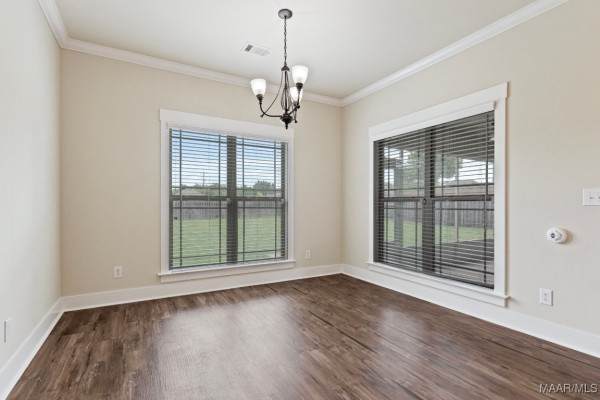 12 Crescent Ridge Court