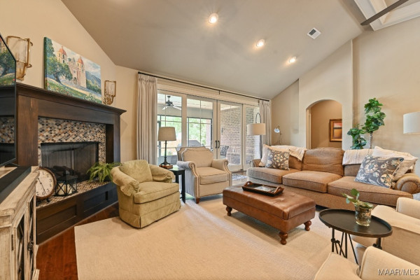 8612 BIRCHWOOD Court