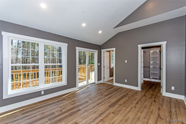 11056 Central Plank Road