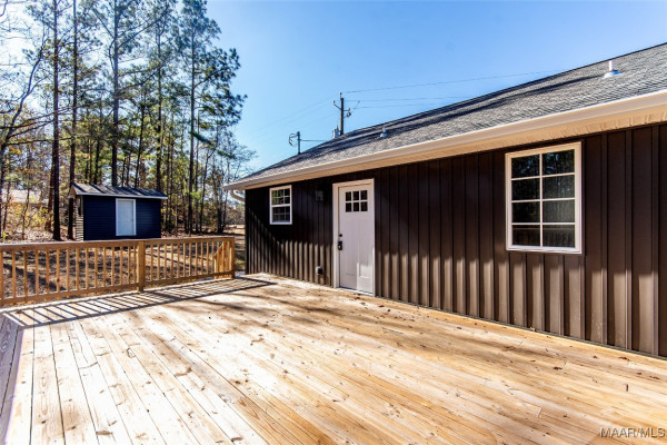 11056 Central Plank Road