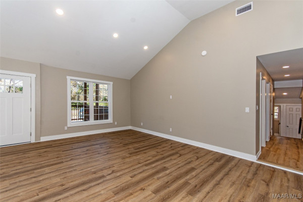11056 Central Plank Road