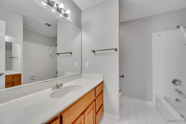 408 Red Oak Court