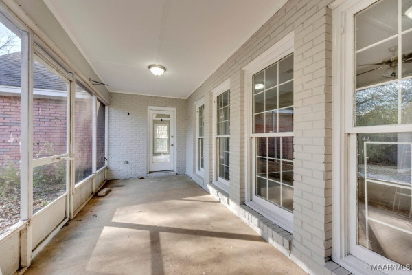 408 Red Oak Court