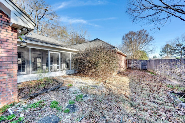 408 Red Oak Court