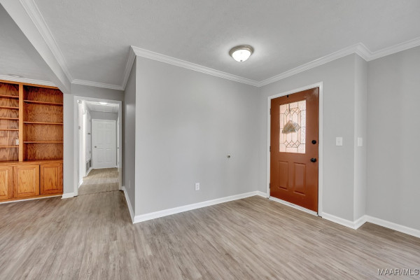 408 Red Oak Court