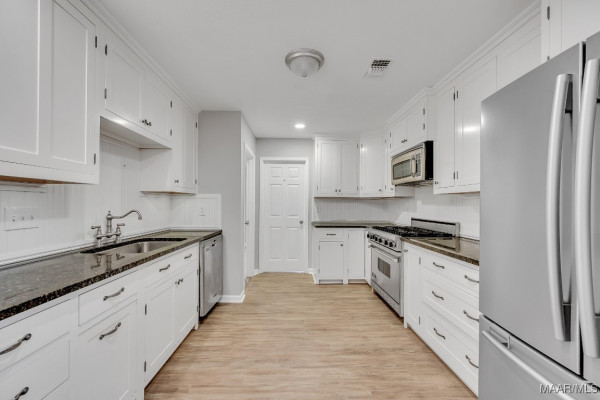 408 Red Oak Court