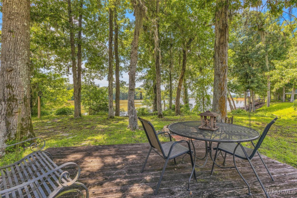 374 County Road 21 . S