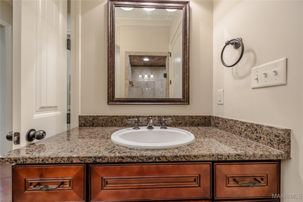 6414 Philadelphia Hill