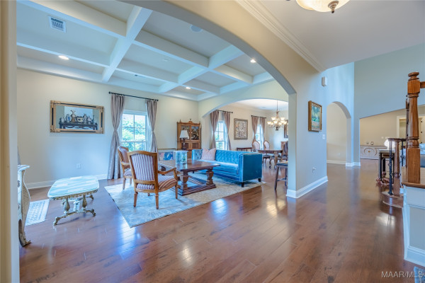 6414 Philadelphia Hill