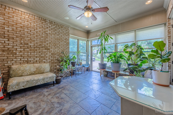 6414 Philadelphia Hill