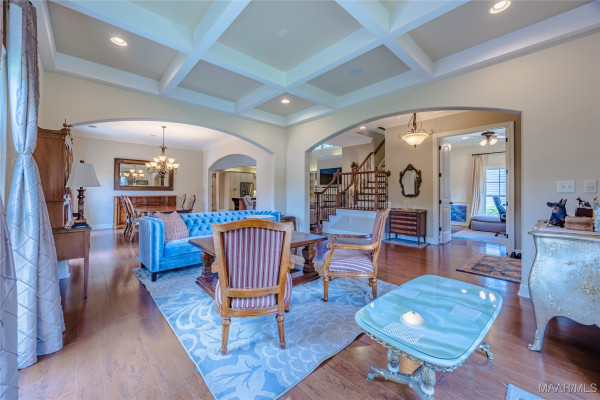 6414 Philadelphia Hill