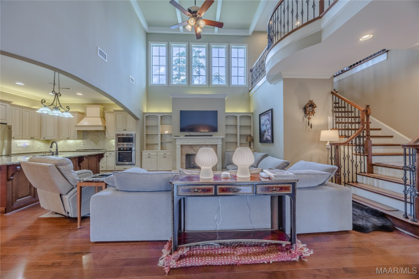 6414 Philadelphia Hill