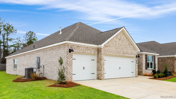 1044 Old Willow Drive