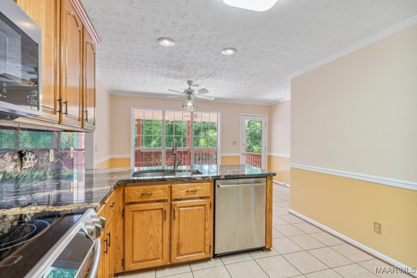 221 FRALEY Lane