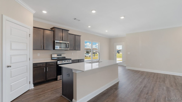 6334 Town Lane
