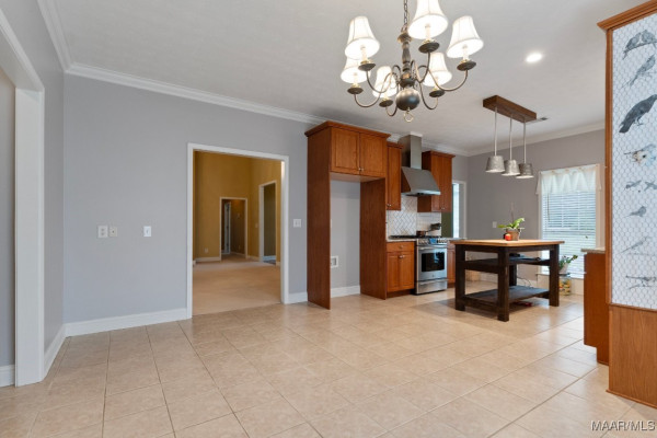 204 ST THOMAS Drive