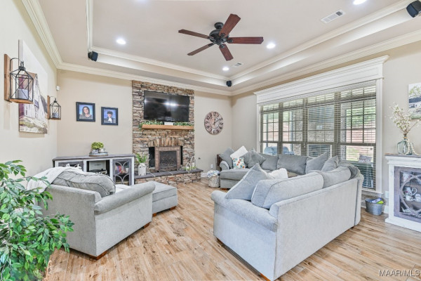 1409 Martin Luther King Drive