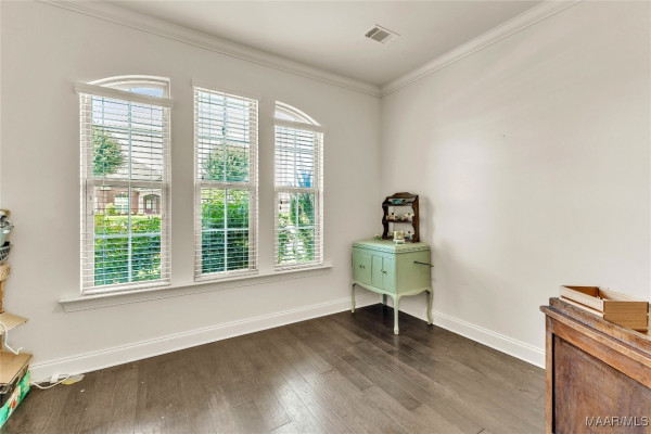18 Abercorn Drive