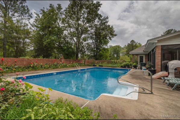 409 FOXHALL Road