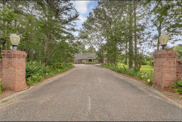 409 FOXHALL Road