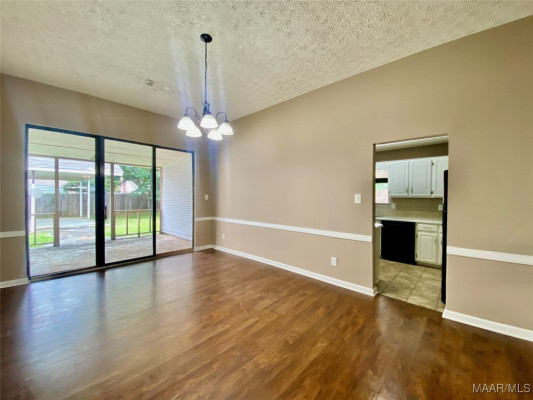 1176 Deatsville Highway