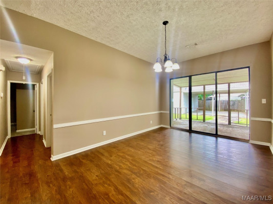 1176 Deatsville Highway