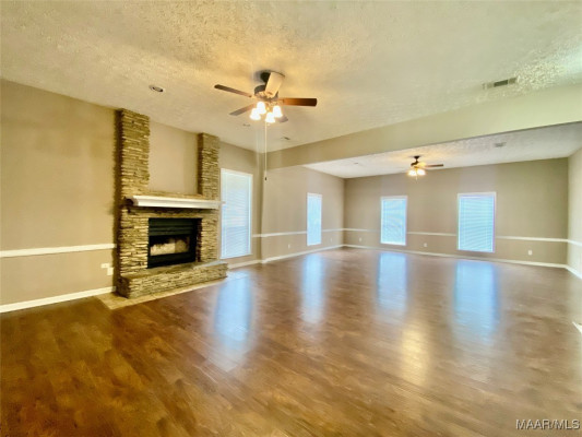 1176 Deatsville Highway